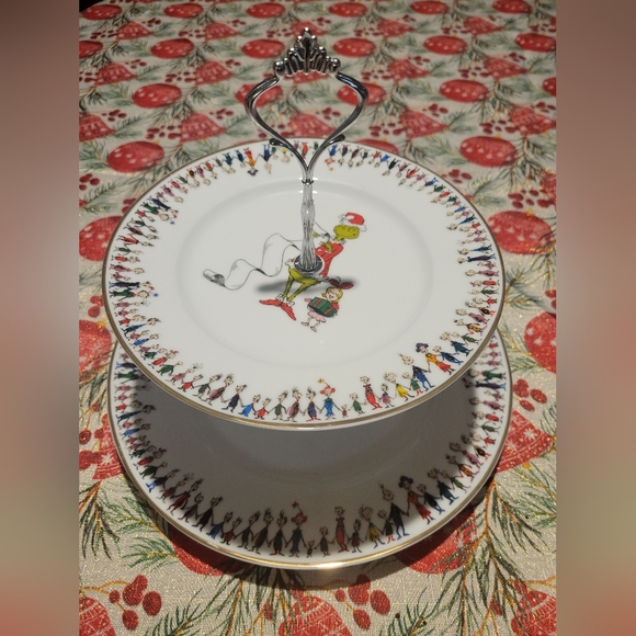 Grinch Christmas Cookie 2 Tier Dessert Stand - Picture 2 of 5